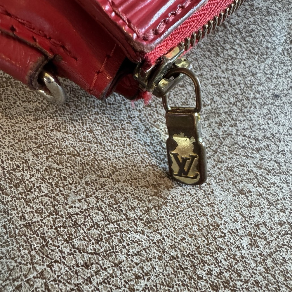 Vintage Louis Vuitton Epi Pochette Accessories Red Leather Clutch France - Picture 12 of 16